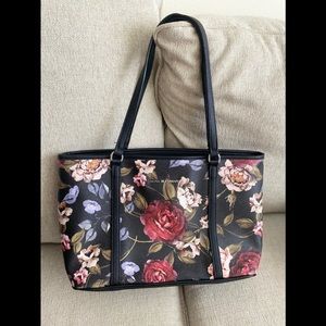 Dana Buchman Purse 👛